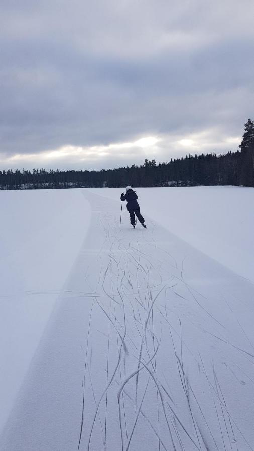 Egen Gaststuga Med Sjoutsikt Villa Mansarp Luaran gambar